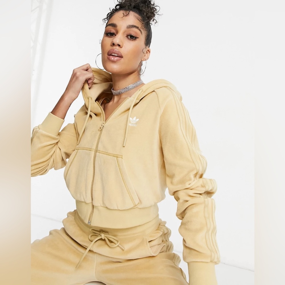 Adidas originals relaxed risqué velour sweatsuit in beige SET